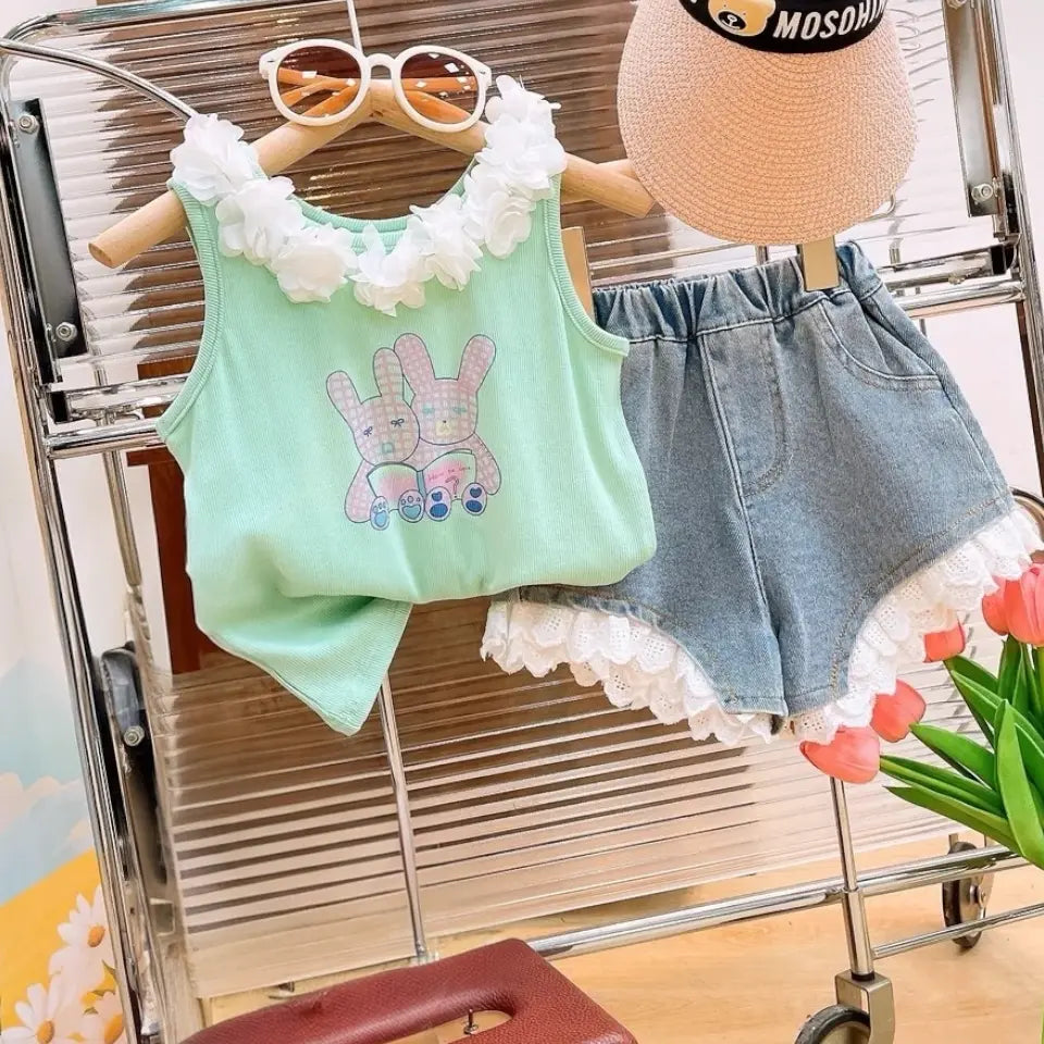 Girls Green Top With Lace Detailed Shorts